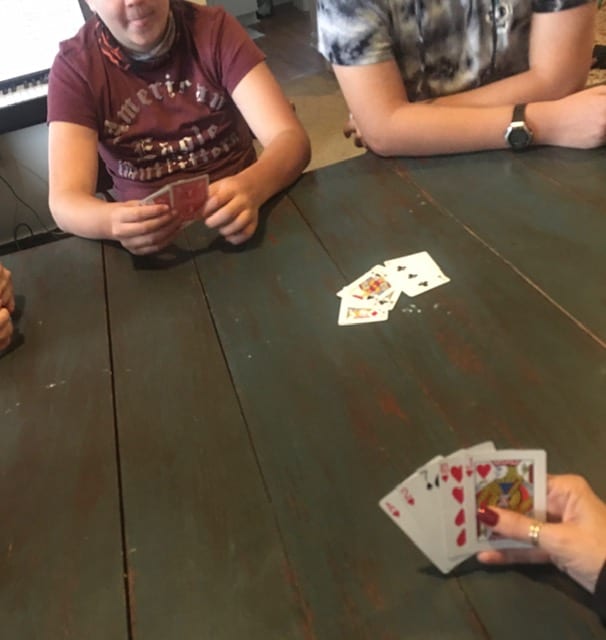 10 Popular Card Games to Play with Friends Anytime