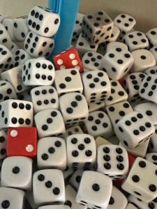 4 Easy Games for Large Family Gatherings – Learn New Games